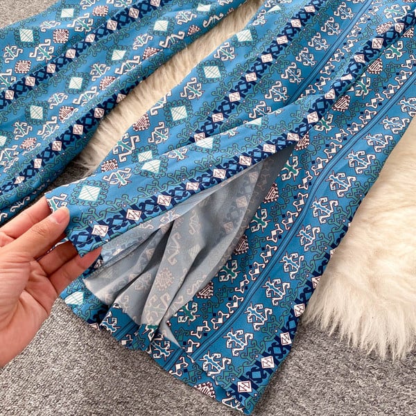 Šarene ženske hlače s visokim strukom i remenom