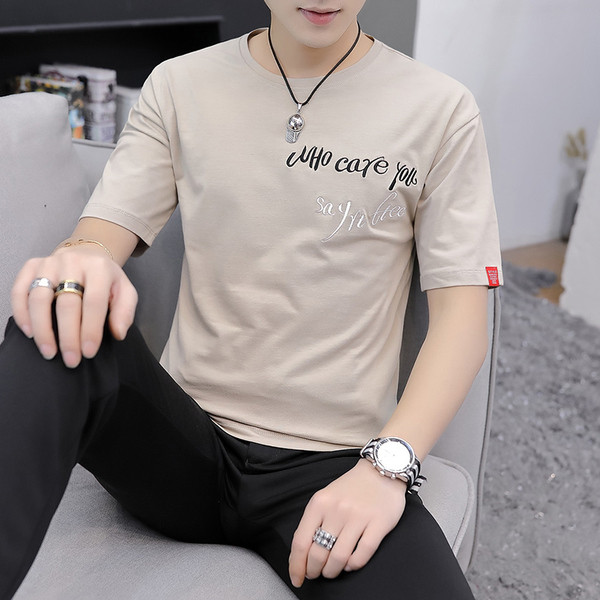 Muška majica s vezom i ovalnim izrezom