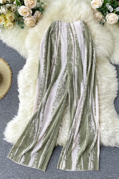 Ležerni široki model hlača s visokim strukom