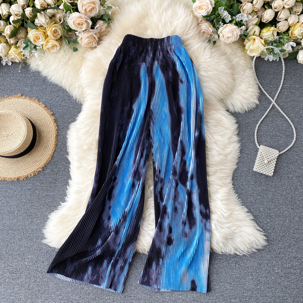 Ležerni široki model hlača s visokim strukom