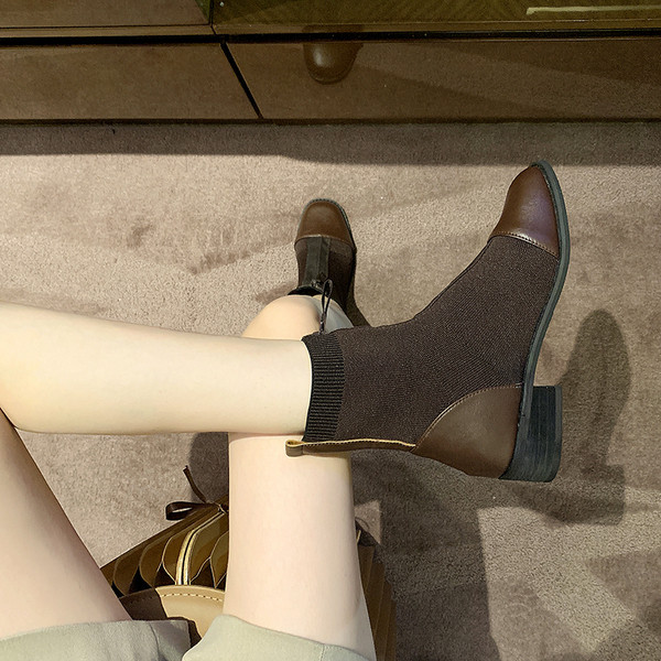 Ženske kožne čizme na četvrtastu petu