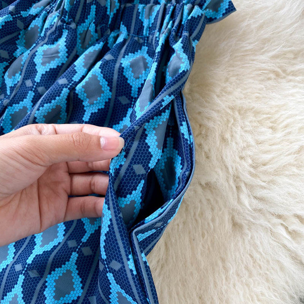 Ženske ležerne hlače širokog modela s elastičnim strukom