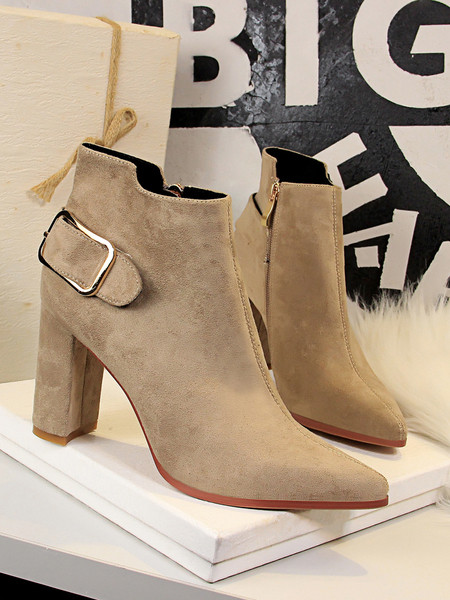 Elegantne ženske čizme na visoku debelu petu s kopčom