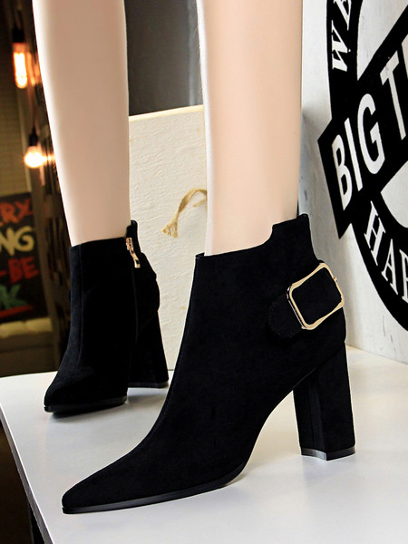 Elegantne ženske čizme na visoku debelu petu s kopčom