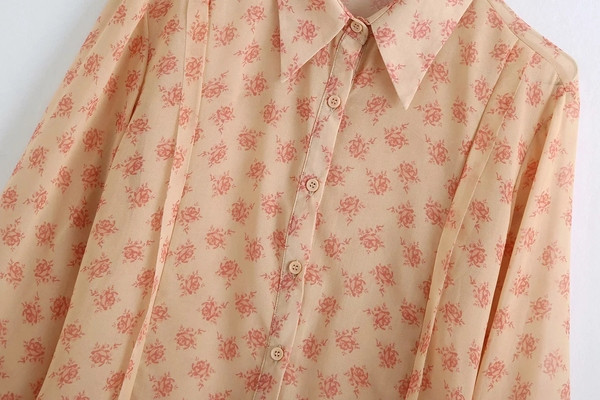 Ležerna ženska košulja - s klasičnom kragnom i dugim rukavima