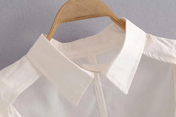 Moderna ženska košulja - s klasičnom kragnom i tilom