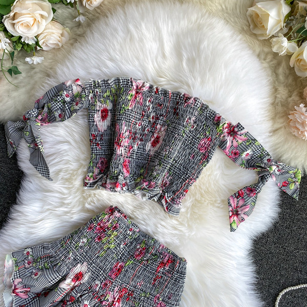 Ženski komplet hlača i topa visokog struka