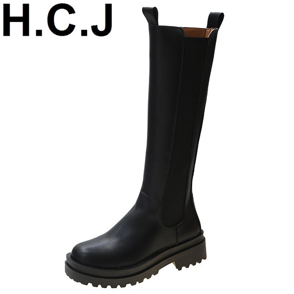 Novi model ženskih čizama sa podstavom od mekane umjetne kože