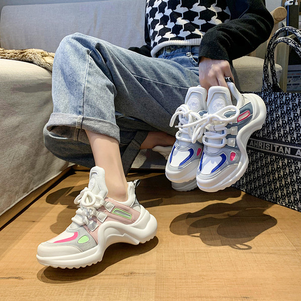 Novi model ženskih tenisica sa elementima u boji - zaobljeni model