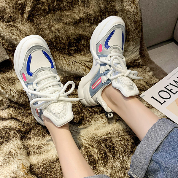 Novi model ženskih tenisica sa elementima u boji - zaobljeni model