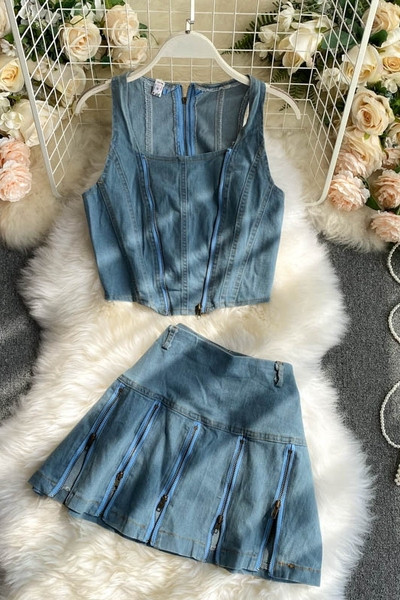 Plavi ženski komplet bez rukava i suknje