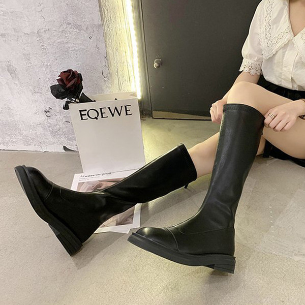 Kožne ženske crne čizme s ravnim potplatom