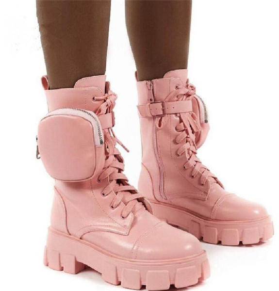 Novi model ženskih čizama s grubim potplatom i torbicom za dodatke