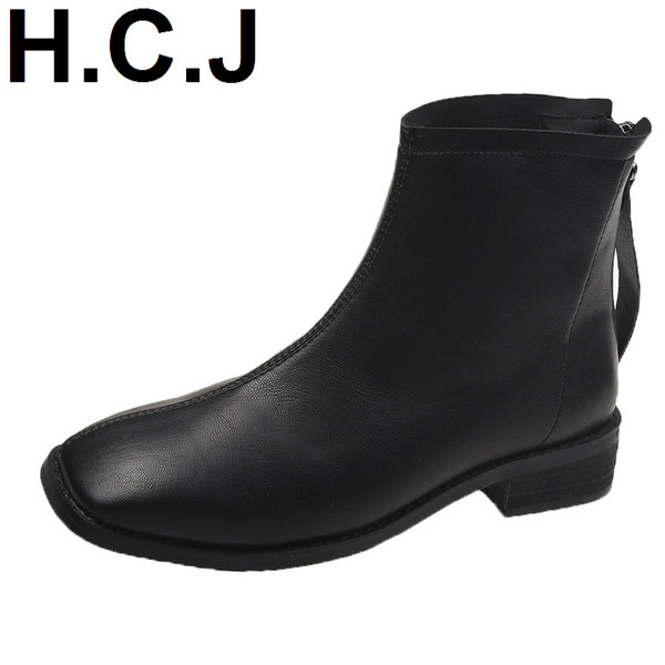 Kožne ženske čizme s ravnim potplatom i patentnim zatvaračem