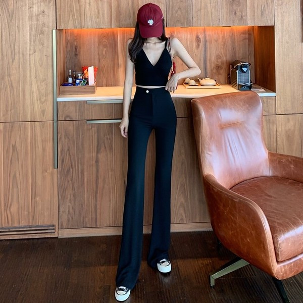 Novi model širokih ženskih hlača sa visokim strukom