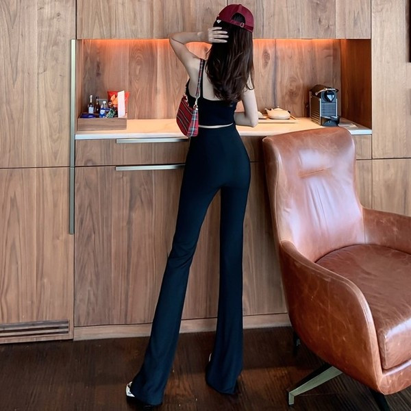 Novi model širokih ženskih hlača sa visokim strukom