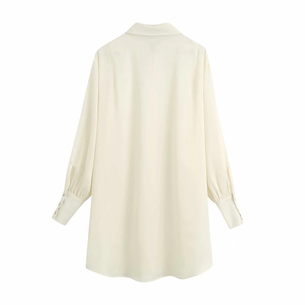 Klassikalise kraega vabaaja pikk naiste särk