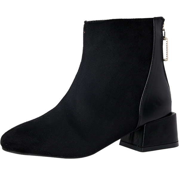 4 cm paksuse tooniga vabaaja naiste saapad - musta värvi