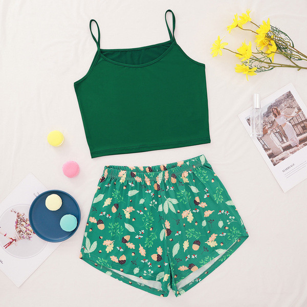 Ženska pidžama iz dva dijela uključuje majicu bez rukava + kratke hlače zelene boje