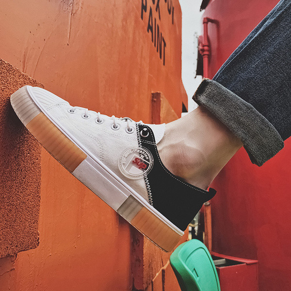 Moodsad lameda tallaga meeste tossud