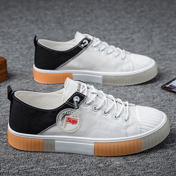 Moodsad lameda tallaga meeste tossud