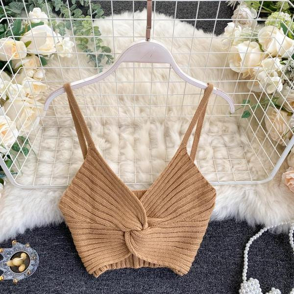 Pleteni ženski kratki top s tankim naramenicama