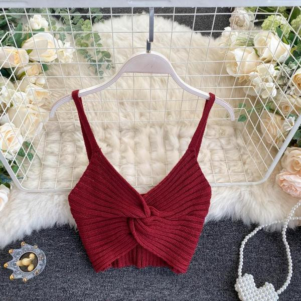 Pleteni ženski kratki top s tankim naramenicama