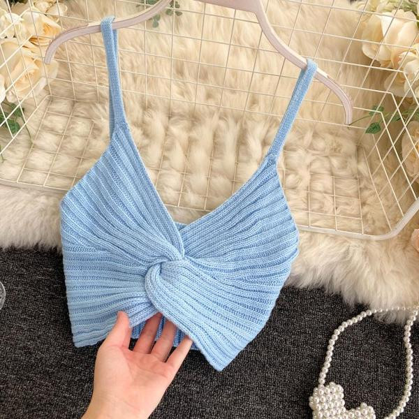 Pleteni ženski kratki top s tankim naramenicama