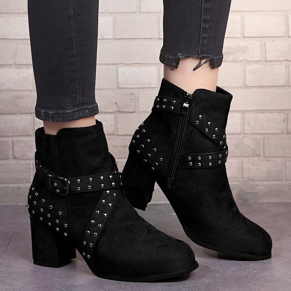 Ökoseemisnahast vabaajasaapad metallneetidega