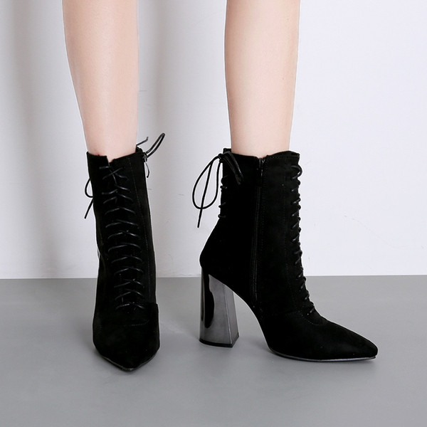 Moodsad naiste saapad paelte ja 15 cm paksuse kontsaga