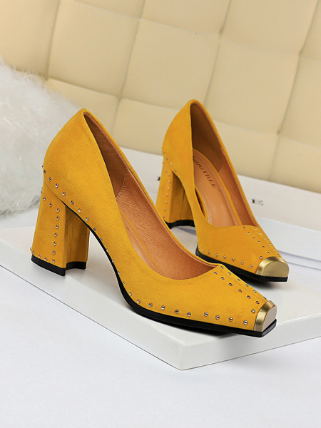 Elegantsed naiste kõrge kontsaga kingad metallelemendiga