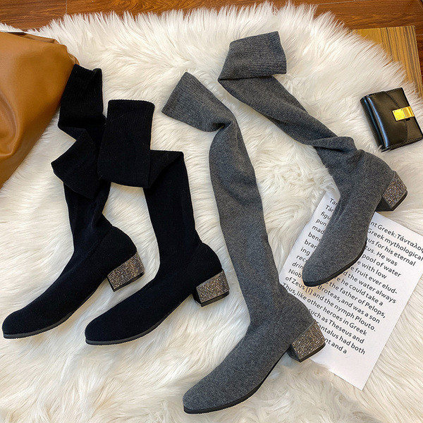 Pikad naiste saapad teravatipuline paksu kontsaga mudel