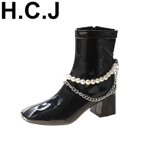 Stiilsed naiste saapad kandilise kontsa ja pärlitega