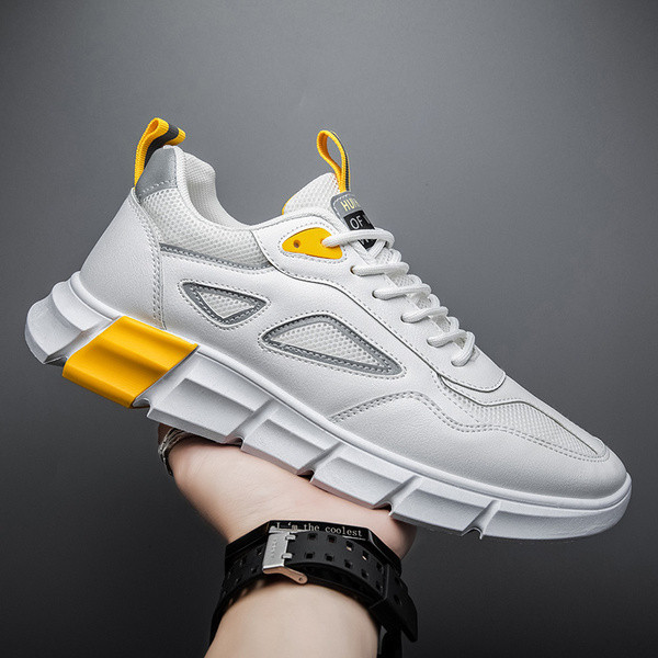 Meeste vabaaja tossud paelte ja embleemiga