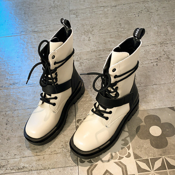 Lameda talla ja paeltega vabaaja naiste saapad