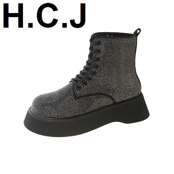 Uus kõrge talla ja kivikestega naiste saapad