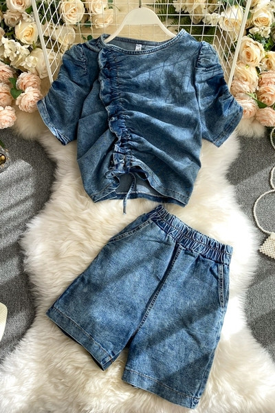 Naiste teksakomplekt lühikeste varrukate ja lühikeste pükstega pluus