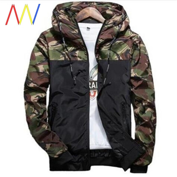 Meeste vabaaja jope kamuflaažmustri ja kapuutsiga