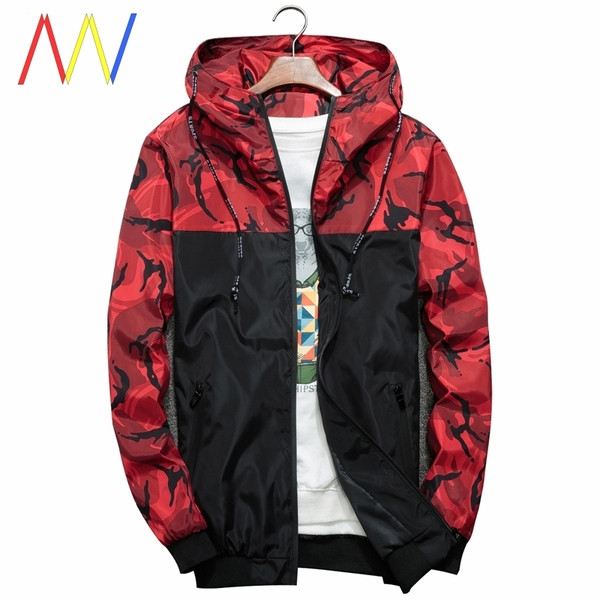 Meeste vabaaja jope kamuflaažmustri ja kapuutsiga