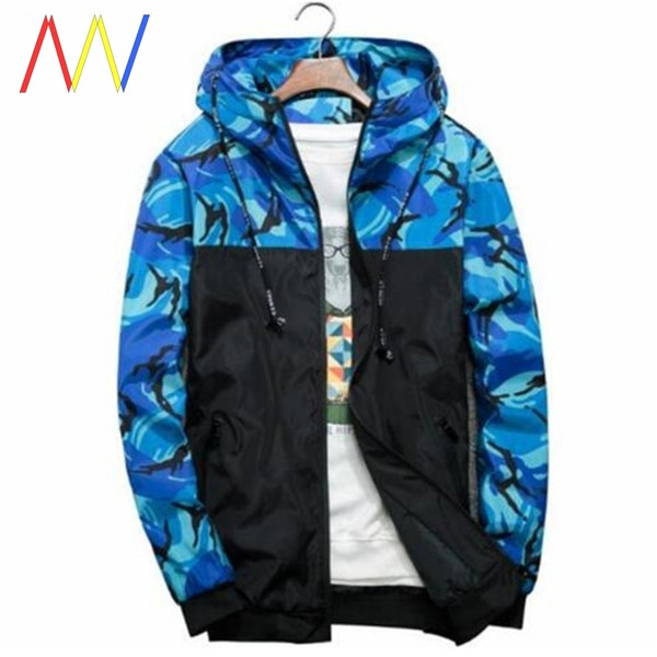 Meeste vabaaja jope kamuflaažmustri ja kapuutsiga