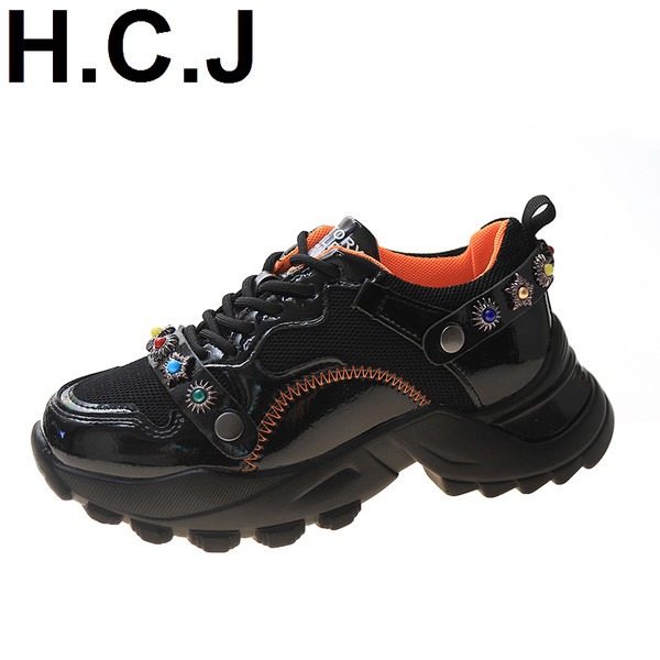 Kareda talla ja värviliste kividega aktuaalne naistemaraton