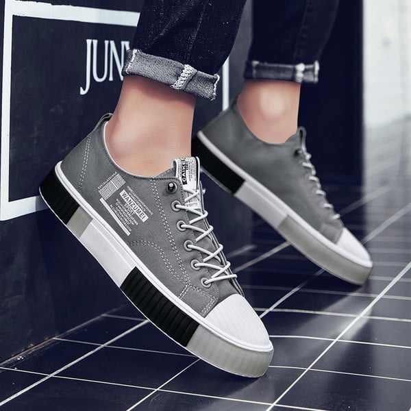 Muške tekstilne tenisice sa natpisima i vezicama