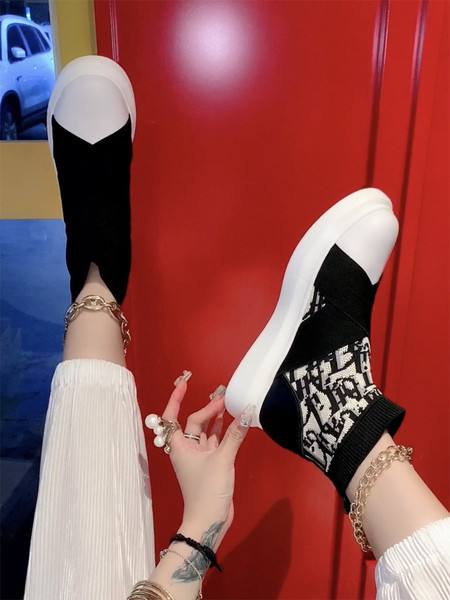 Női modern tornacipő típusú zokni - két modell