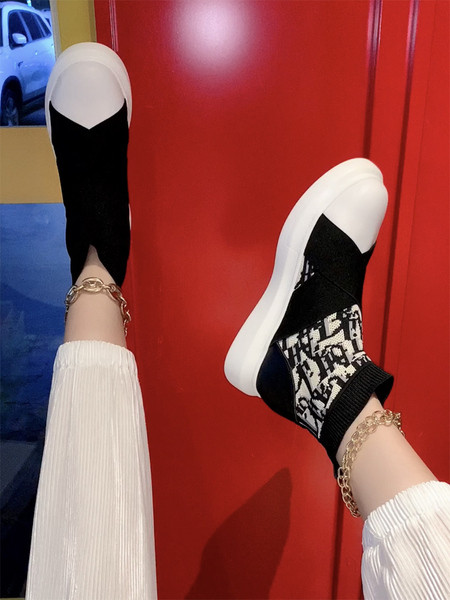 Női modern tornacipő típusú zokni - két modell