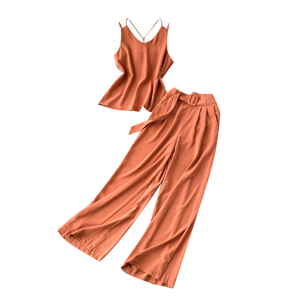 Női felső és széles nadrág szett övvel