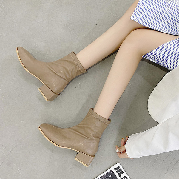 Eko bőrből készült stílusos női csizma 4 cm-es sarokkal