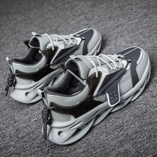 Színes férfi tornacipő durva talppal