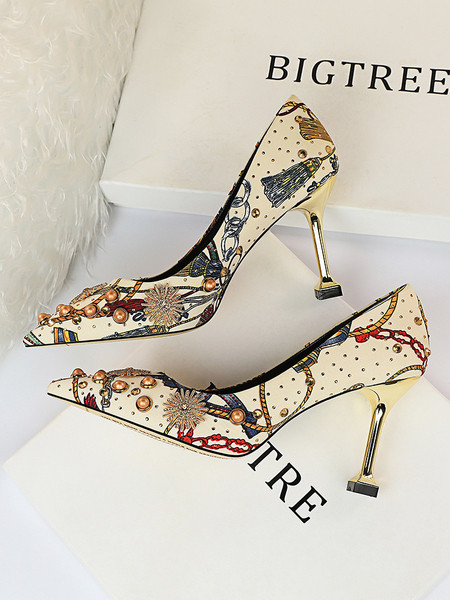 Elegáns női magassarkú cipő ÚJ modell fém elemmel, mintával