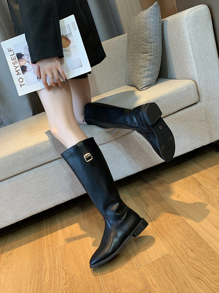 Öko bőrből készült női csizma fekete színben