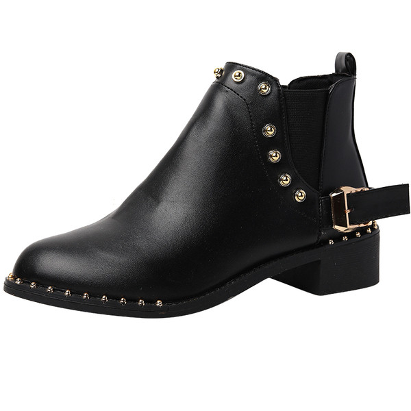 Női alkalmi csizma fém lyukakkal, fekete színben